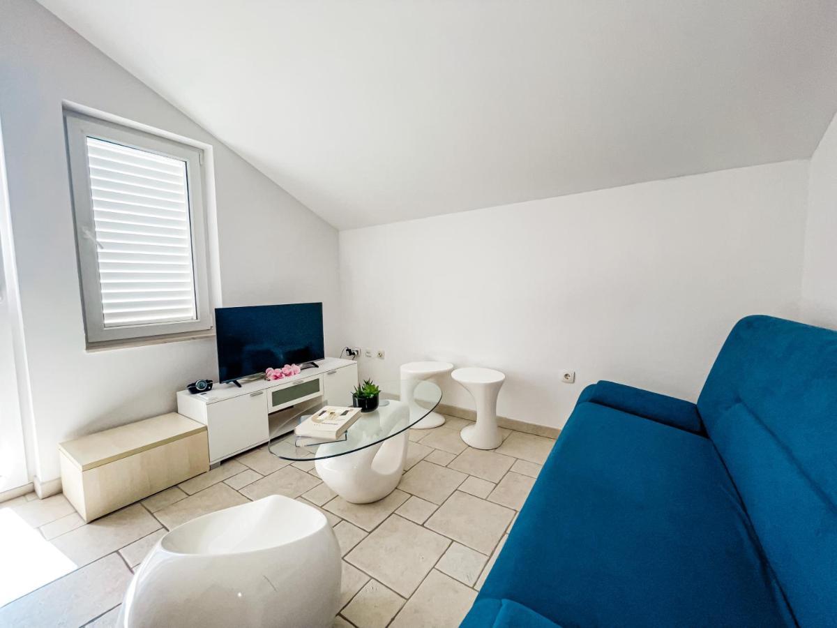 Perla Apartments Бол Экстерьер фото