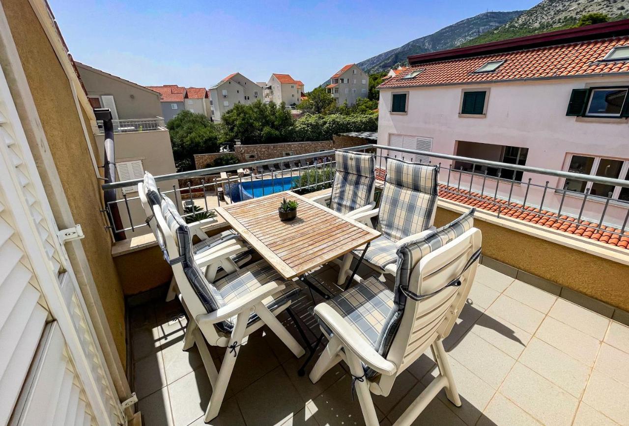 Perla Apartments Бол Экстерьер фото