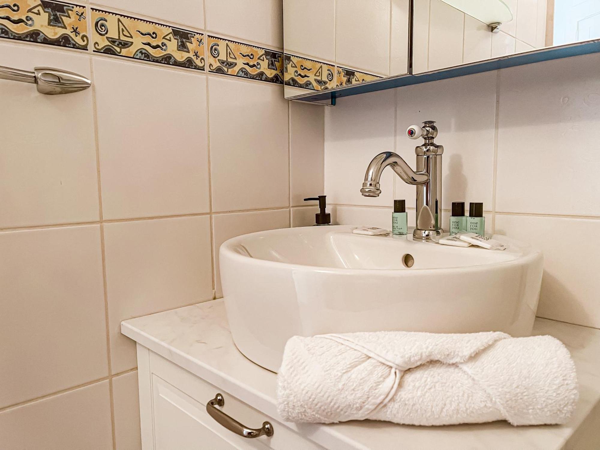 Perla Apartments Бол Экстерьер фото
